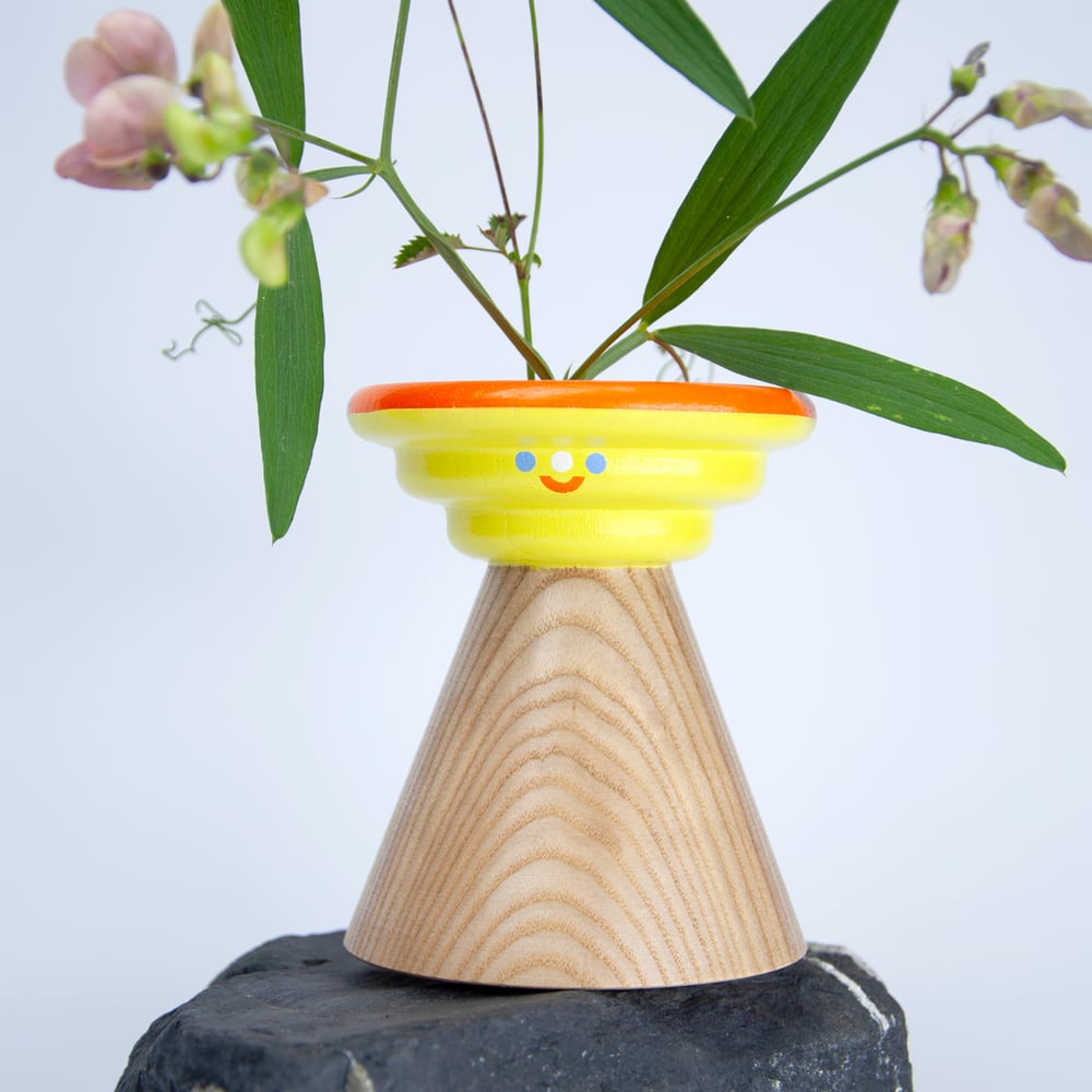 Image of Kerzenhalter-Vasen-Kombi "Pfifferling gelb" 