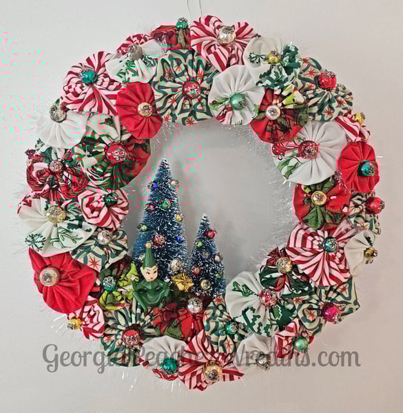Image of Vintage Christmas Fabric Yo Yo's Holiday Wreath - 11" diameter