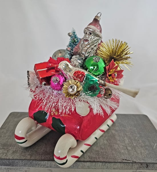 Image of Vintage Ceramic Sleigh w/Santa Holiday Decor
