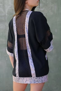 Image 4 of KIMONO HAKUTO | BLACK AND DUSTY PINK VERSION
