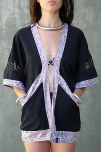 Image 1 of KIMONO HAKUTO | BLACK AND DUSTY PINK VERSION