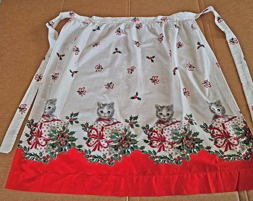 Image of Lovely Kittens Vintage Christmas Hostess Apron