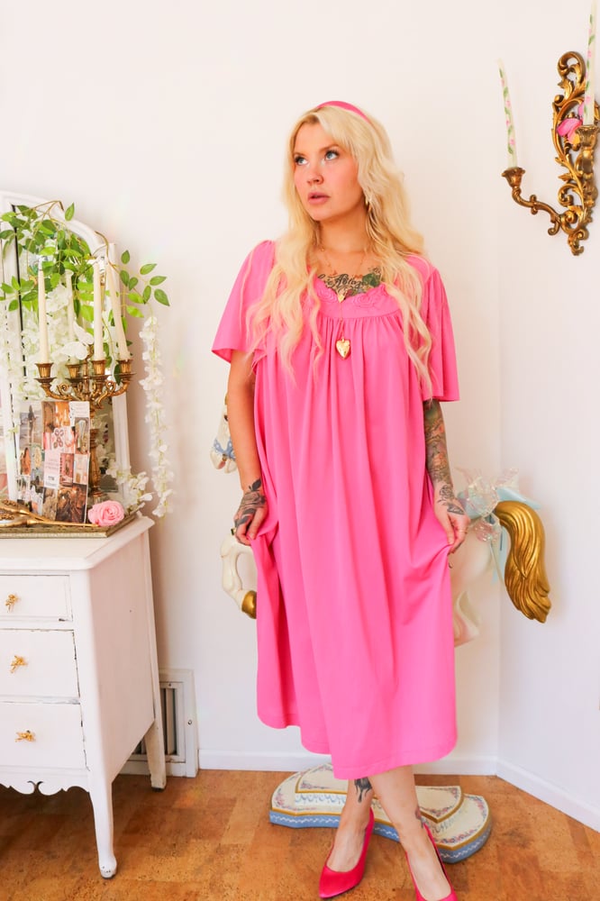 Image of Late 80s Shadowline Hot Pink Nightgown with Rose Embroidery (Large)