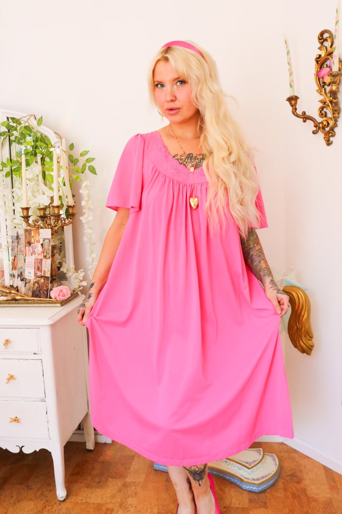 Image of Late 80s Shadowline Hot Pink Nightgown with Rose Embroidery (Large)