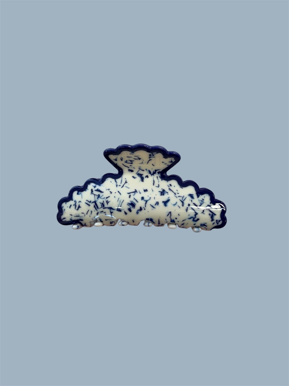 Image of Scallop Claw Clip 🦪