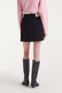 Image 2 of FALDA CORTA MICRO PANA NEGRA
