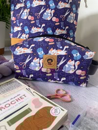 Image 2 of Commande réservée pour Sylvaine: Trousse pour petits projets ou accessoires: Chatons et pelotes