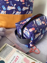 Image 3 of Commande réservée pour Sylvaine: Trousse pour petits projets ou accessoires: Chatons et pelotes