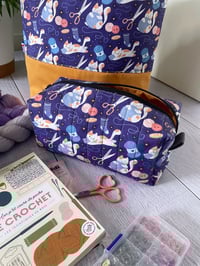 Image 4 of Commande réservée pour Sylvaine: Trousse pour petits projets ou accessoires: Chatons et pelotes