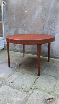 Image 2 of Table scandinave extensible en teck