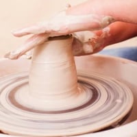 Image 2 of Pratique libre tournage / modelage 10h