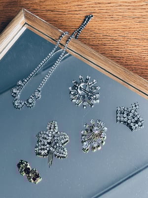 Vintage broche spejlglas fra 30-40’erne _krone