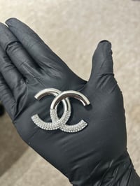  1x Cc silver diamanté metal charm