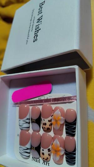 Image of 💎 Exotic Bloom