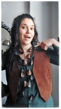 Image 5 of Collana artigianale in pelle, modello "ELITRE CASCATA"