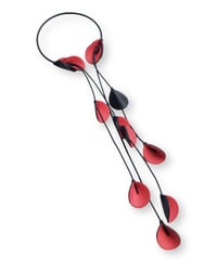 Image 12 of Collana artigianale in pelle, modello "ELITRE CASCATA"