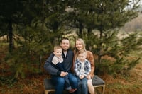  2025 TREE FARM MINI SESSION $275.00