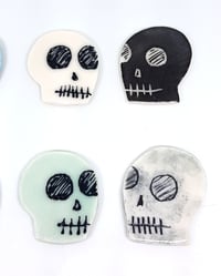 Image 3 of skull magnets