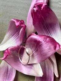 Image 1 of Zarter Opalring