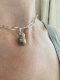 Image 2 of Paperclip Choker mit großer Barockperle