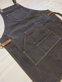 Image 3 of Waxed Canvas Apron (Dark Brown/Olive)