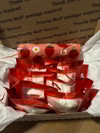 Image 3 of BERRY SAMPLE BOX