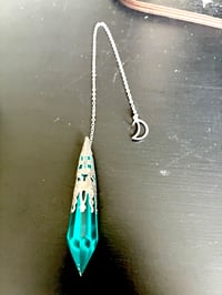 Image 2 of PENDULE DENTELLE ARGENTÉE CREATION SAVING LOVE FOREVER 