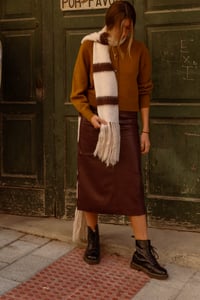 Image 1 of Falda Sirene