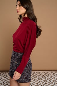 Image 2 of Top Beata color cereza de Minueto