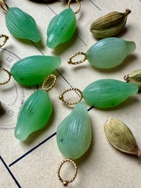 Image 2 of Amulette Graine de Cardamone 