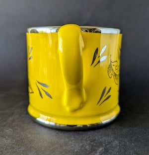 Flower and leaves mug