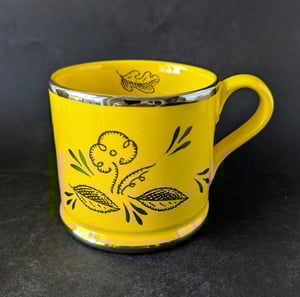 Flower and leaves mug