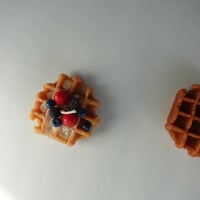Image 5 of Berry Bliss Waffle Candle