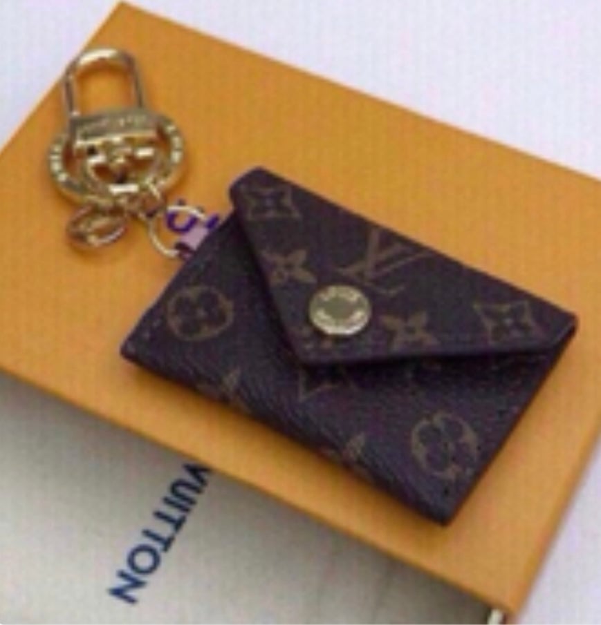 Image of Lv keychain