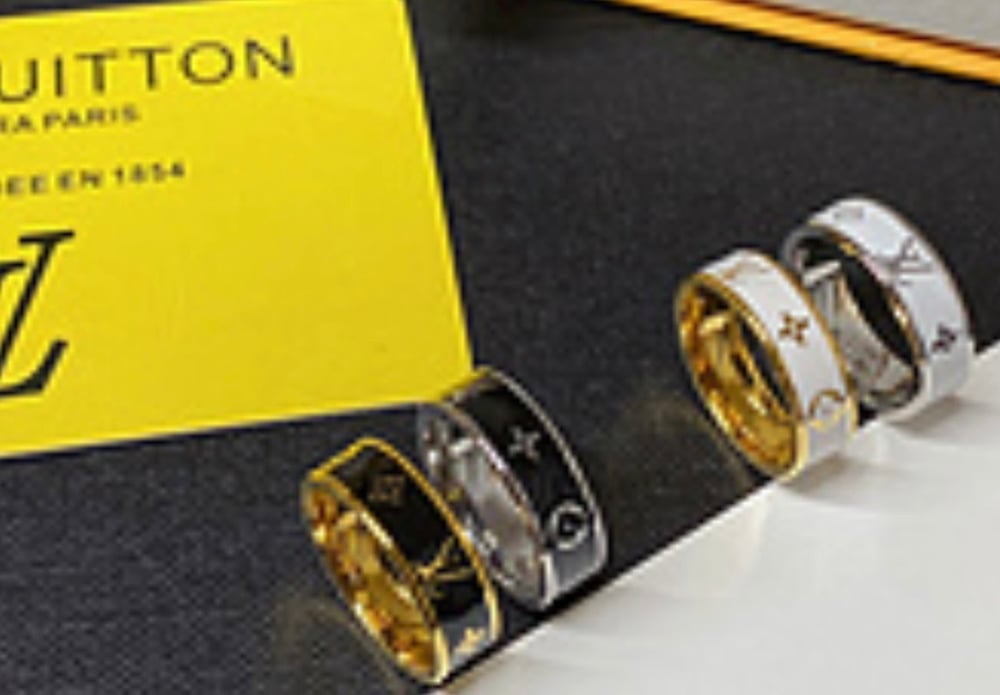 Image of Lv rings