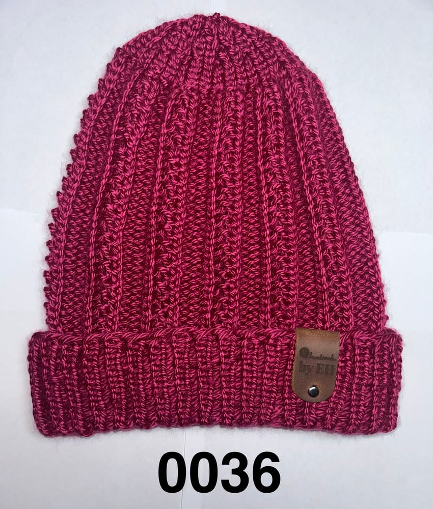 Image of Bennie Hat Wine