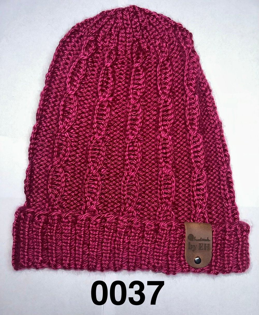 Image of Bennie Hat Wine