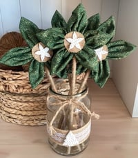 #23 Christmas Flowers - Green and Gold Sparkles