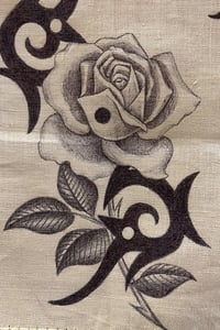 Image 3 of PAÑO ROSA TRIBAL