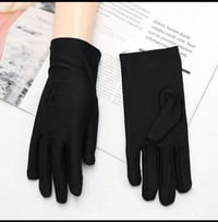 Satin gloves 