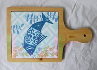 Image 5 of Eco-Friendly Bamboo and Ceramic Trivet with Fish Design – Coastal Kitchen Decor