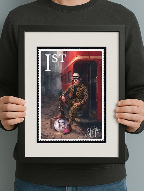 Image of Elton on the Buses