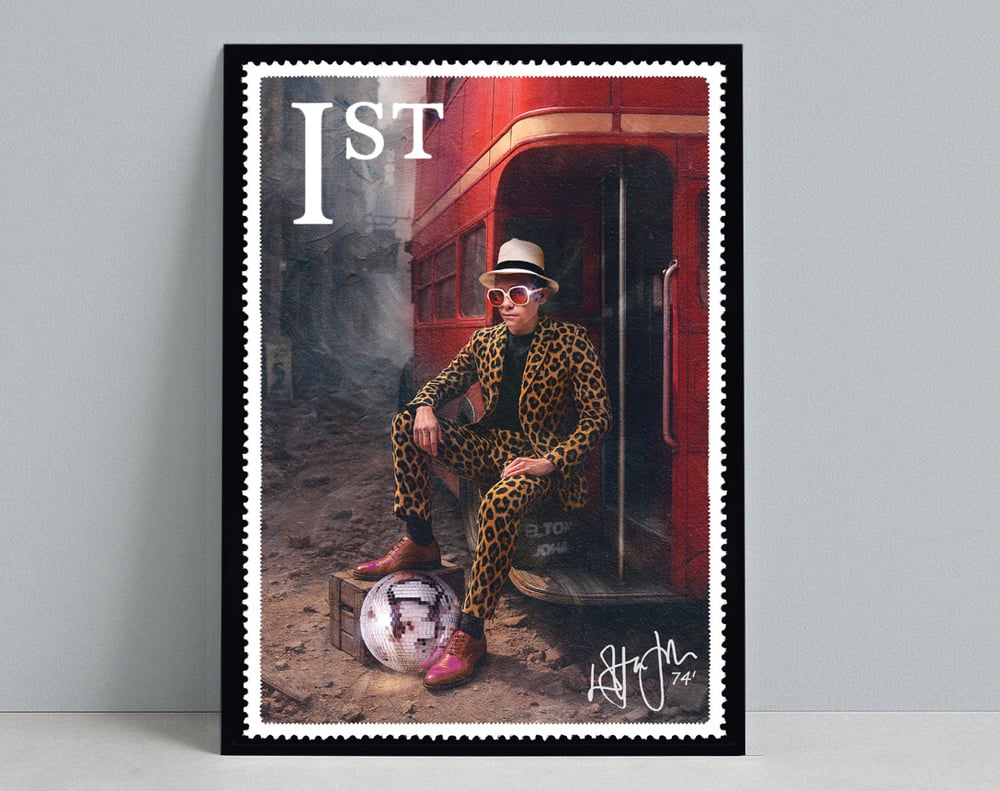 Image of Elton on the Buses