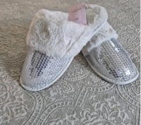 Image 3 of Metallic fuzzy slippers