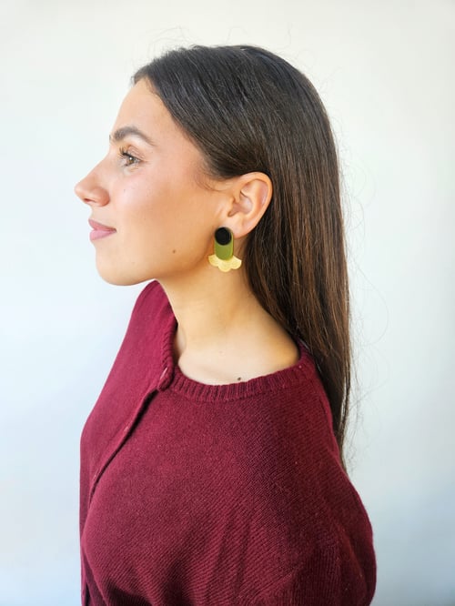 Image of Pendientes IZADI - Verde caqui