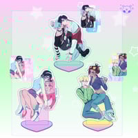 Heart Base Standee by Lyrit