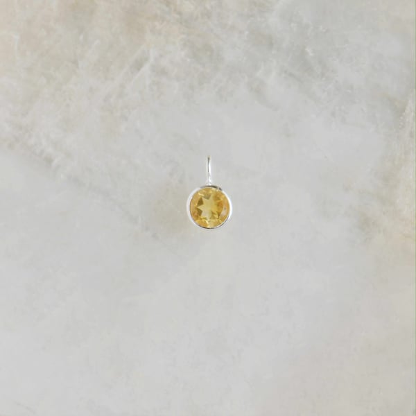 Image of Honey yellow Citrine round cut silver necklace