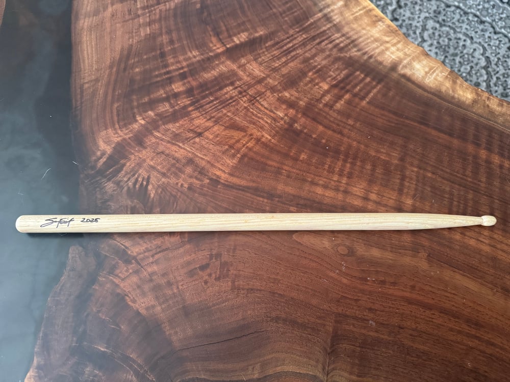 Signed 2025 single stick 