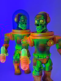 Image 5 of Reptiallian Enforcer LE2 