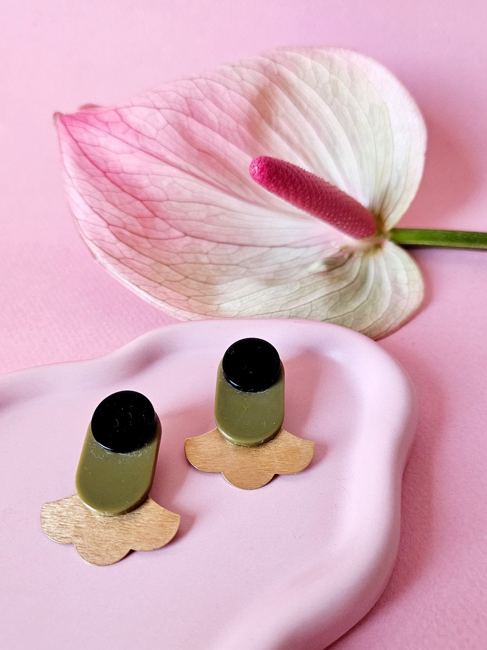 Image of Pendientes IZADI - Verde caqui